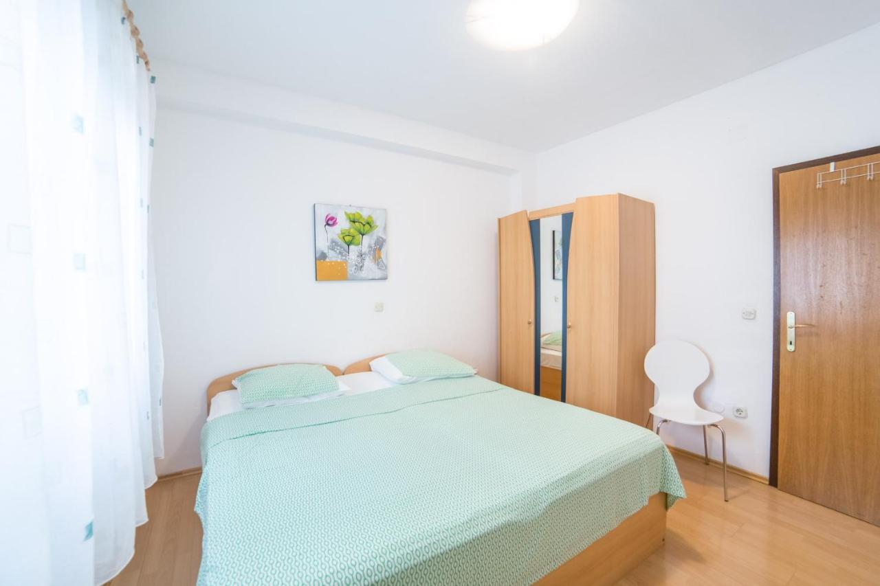 Apartment Jadranka Brist Exterior photo